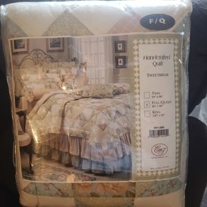 Full/Queen Size Quilt